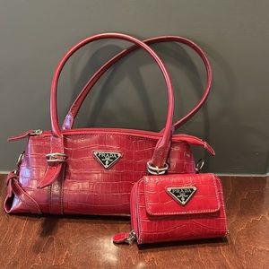 Non-Authentic Prada purse with matching wallet.